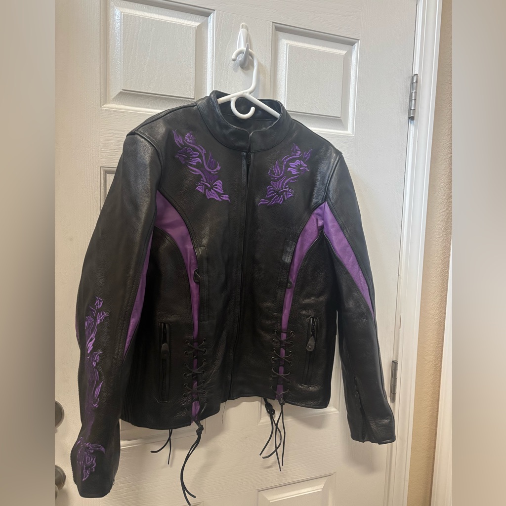 Milwaukee Women's Black And Purple Leather Jacket Size Xl